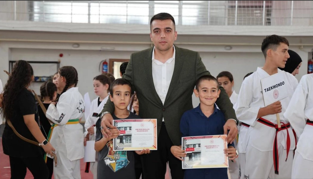 Altunhisar'da ' Spor Okulları Etkinliği' sona erdi